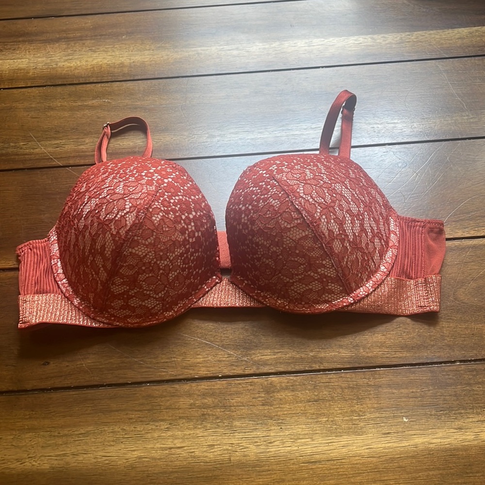 EUC Victoria Secret Push-up Bra